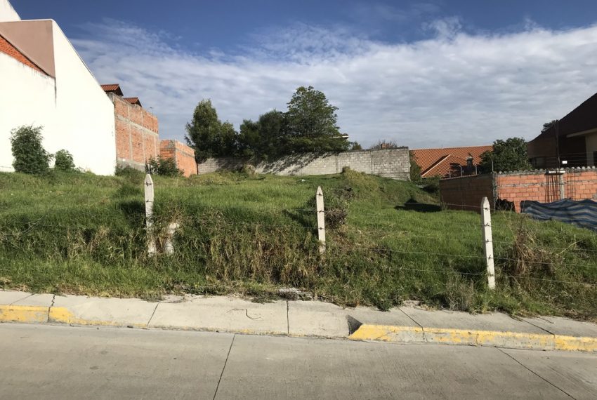 2Terrenos URB.LA AURORA