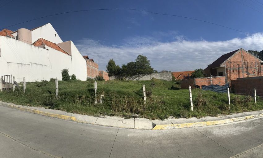 3Terrenos URB.LA AURORA